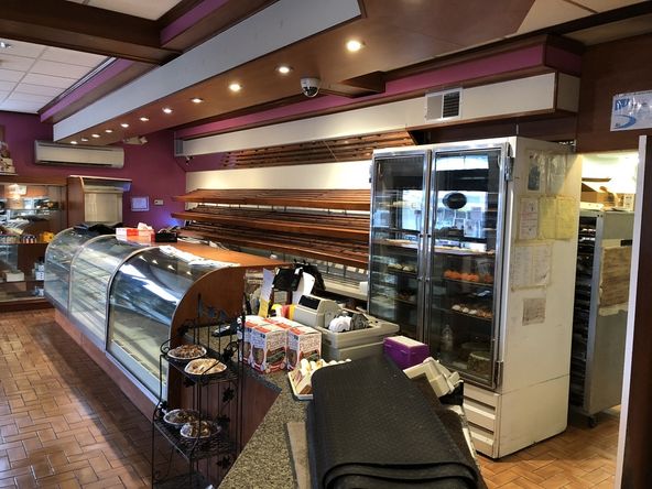 Traub's Bakery: 1020 Lincoln Avenue, Prospect Park, PA 19076